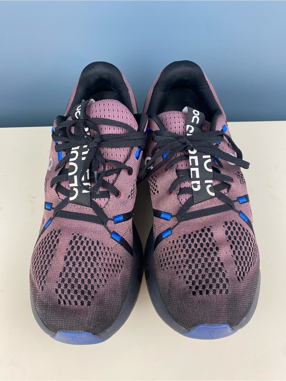 On Cloudsurfer Men’s Low Top Lace-Up Athletic Sneakers Mesh Black/Cobalt - Picture 3 of 11